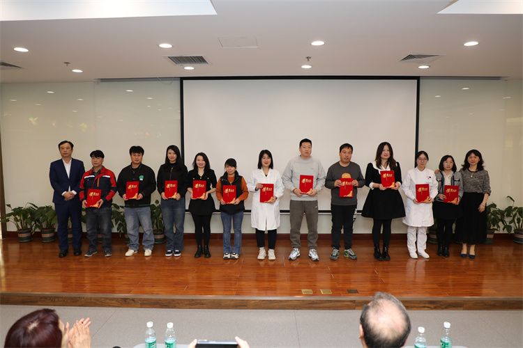 65b9fe2164188.jpg 65b9fe2164188.jpg