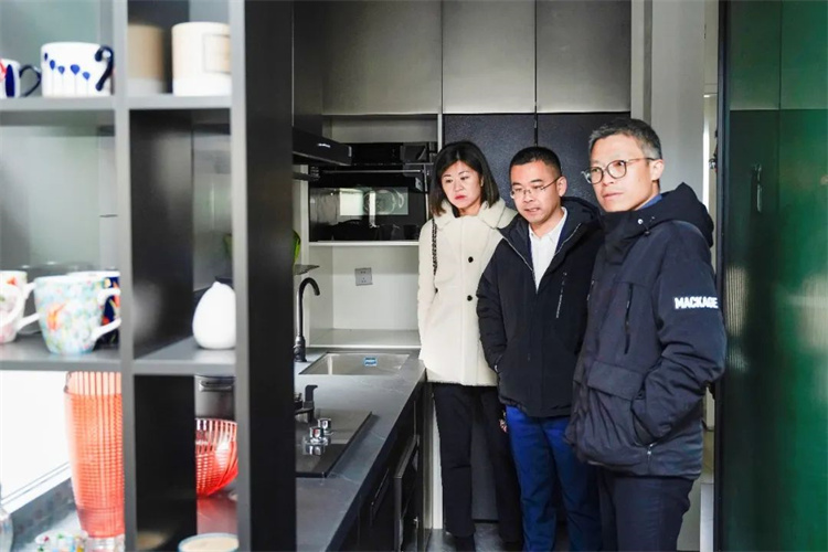 67594bce3aca8.jpg 67594bce3aca8.jpg